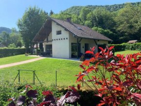 Le grand gîte de la Doye Franche Comte bord rivière Lizon